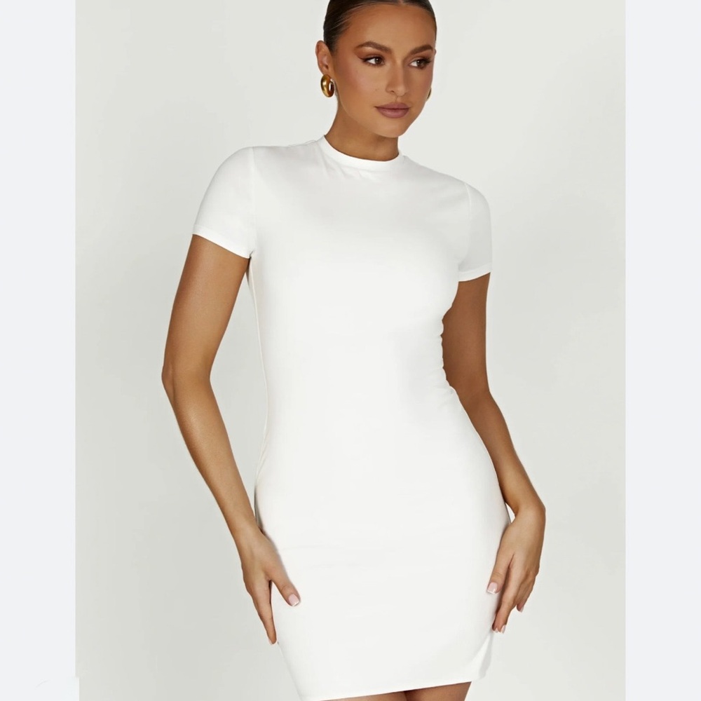 White ribbed short sleeve mini skirt